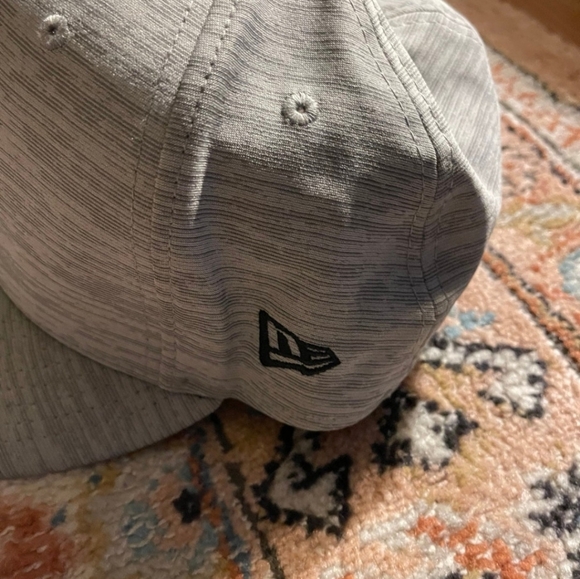 Chicago White Sox collectible hat. - Picture 8 of 9